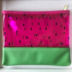 Studio DIY June "Can't Clutch This"